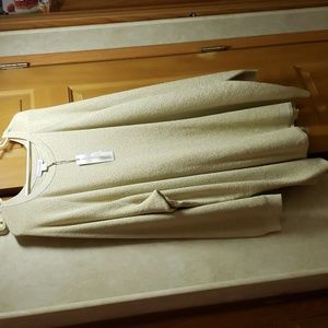 4X NWT Liz Claiborne Gold Sweater